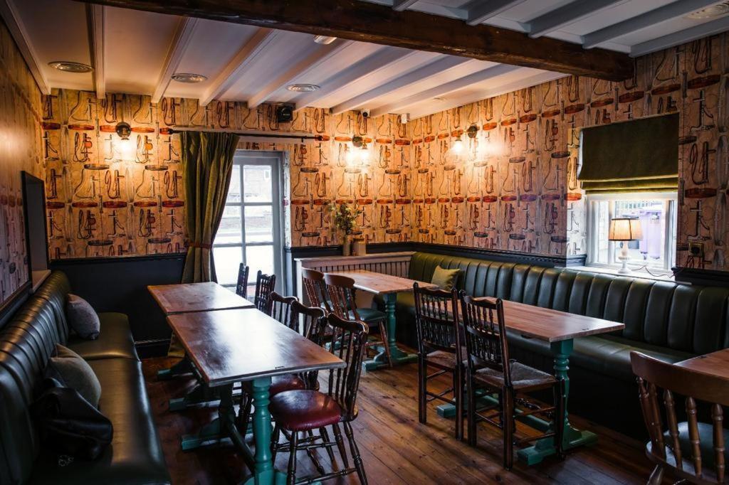 The Black Horse Inn Gainsborough Exterior photo