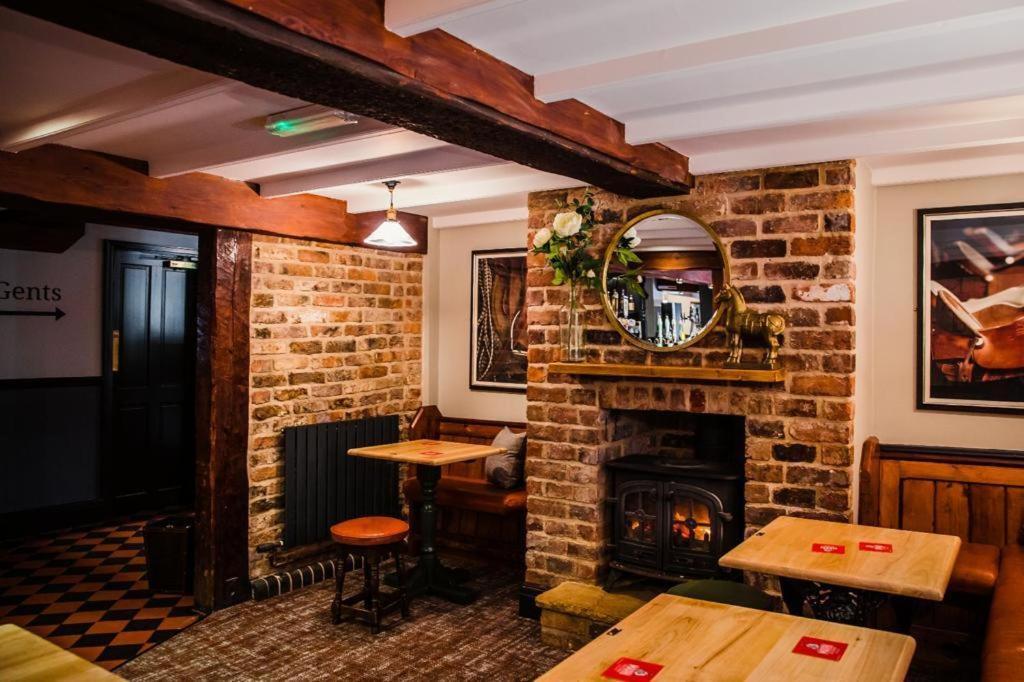 The Black Horse Inn Gainsborough Exterior photo